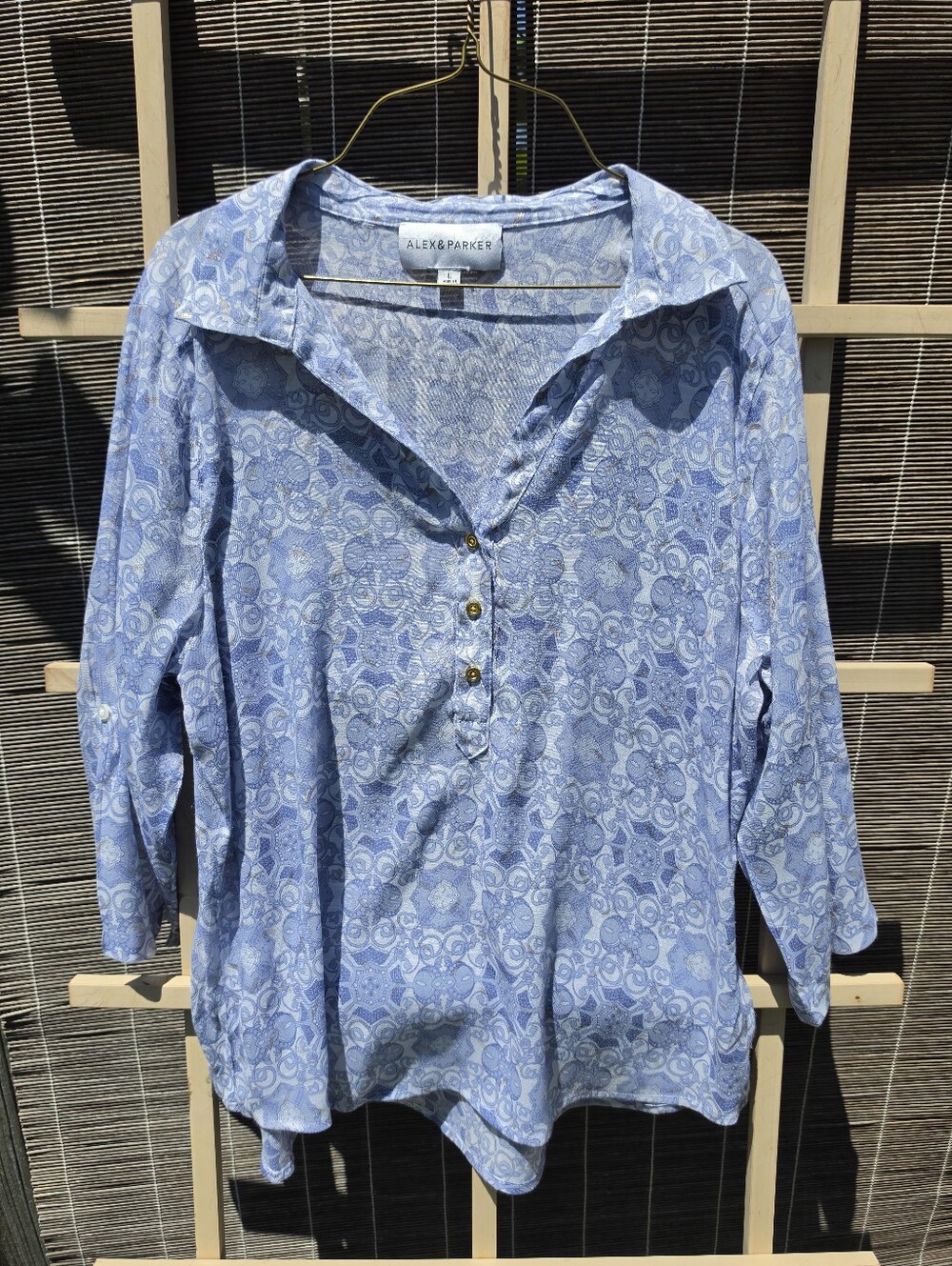 Alex & Parker 3/4 Sleeve Button Up Blouse L With Gold Threads